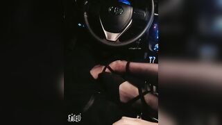 服務型苗條美女給男友伺候的神魂顛倒~足交吞精車震女上全自動~又騷又熱情1