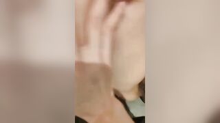 怎麼這麼多水 夾這麼緊 第一次約炮還有點害羞 人妻說一個月沒被男人操了