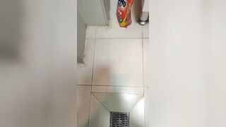 怎麼這麼多水 夾這麼緊 第一次約炮還有點害羞 人妻說一個月沒被男人操了