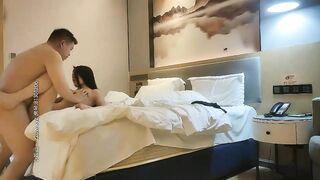 壹屌探花 約了個苗條長腿女孩啪啪 後入撞擊上位騎坐 單腿站立猛抽插