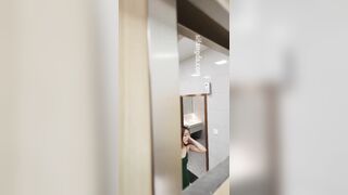 【廁拍】辦公樓女廁所偷拍