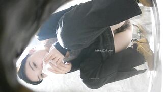廁拍 無毛靚妹沖BB-04