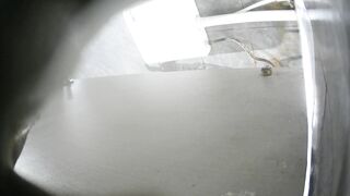 廁拍 無毛靚妹沖BB-12