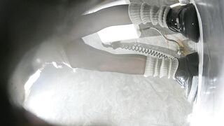 廁拍 無毛靚妹沖BB-12