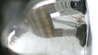 廁拍 無毛靚妹沖BB-12