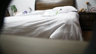 帥哥床頭偷拍短髮妹 遍舔全身激情插入