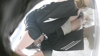 廁拍 無毛靚妹沖BB-06