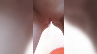 小狗撒尿 小母狗水量超多 連放水都那麼美-19